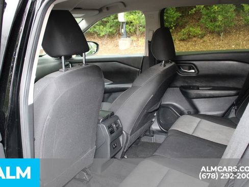 Used 2024 Nissan Rogue SV FWD image 18