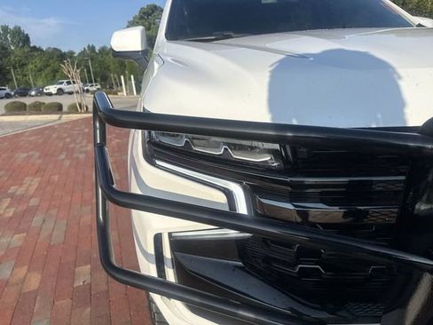 Used 2021 Chevrolet Tahoe Z71 w/ Luxury Package AWD/4WD image 19