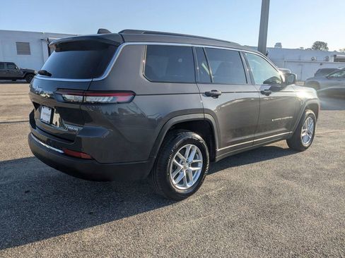 Used 2024 Jeep Grand Cherokee L Laredo RWD image 4