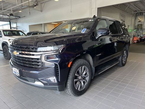 Used 2022 Chevrolet Tahoe LT w/ Luxury Package AWD/4WD image 4