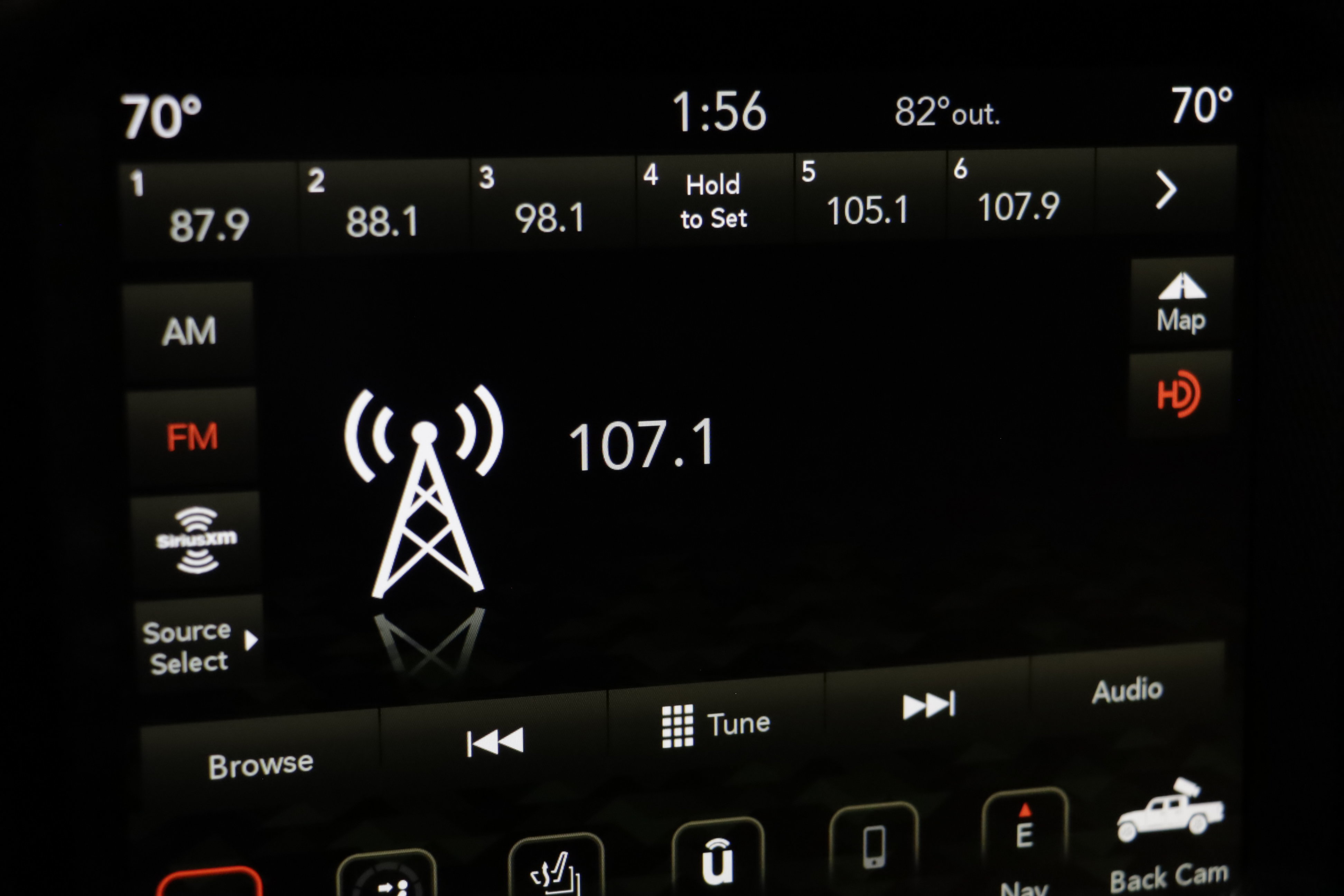 Used 2023 Jeep Gladiator Rubicon w/ Cold Weather Group AWD/4WD image 9