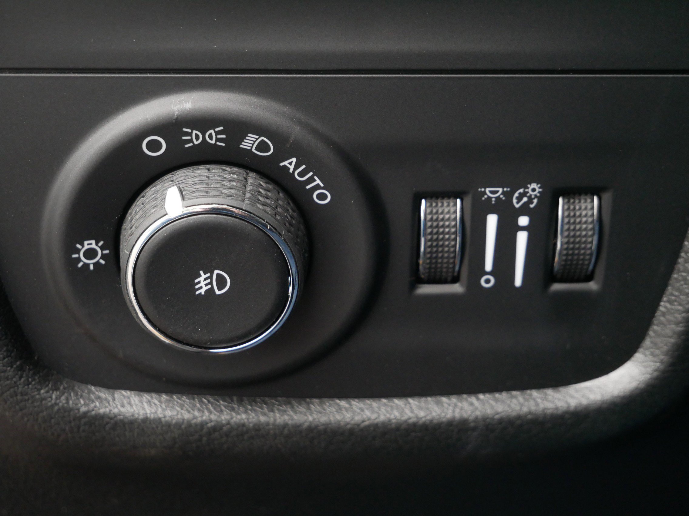 New 2026 Jeep Grand Cherokee Limited AWD/4WD image 15