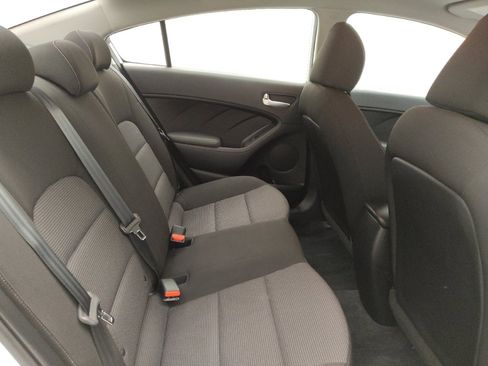 Used 2017 Kia Forte LX image 19