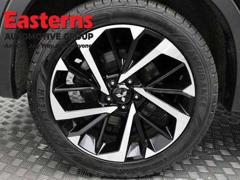 Used 2024 Mitsubishi Outlander SE AWD/4WD image 31