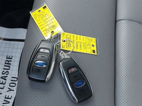 Used 2025 Subaru Outback Limited image 37