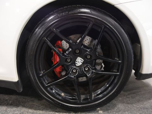 Used 2010 Porsche 911 Carrera 4S image 11