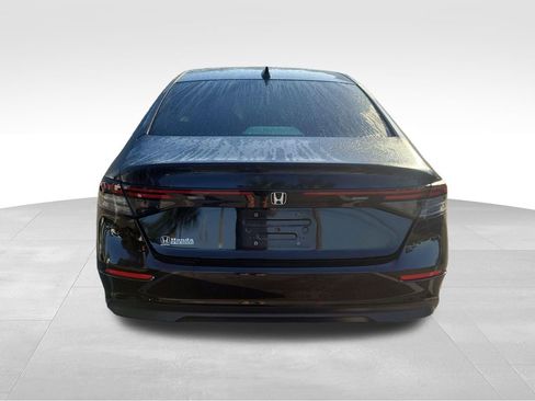 Used 2023 Honda Accord EX image 14