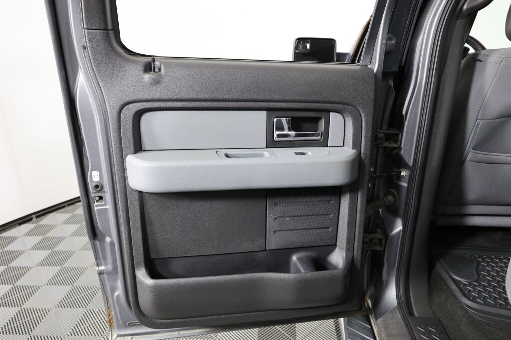 Used 2013 Ford F150 XLT w/ Luxury Equipment Group AWD/4WD image 16