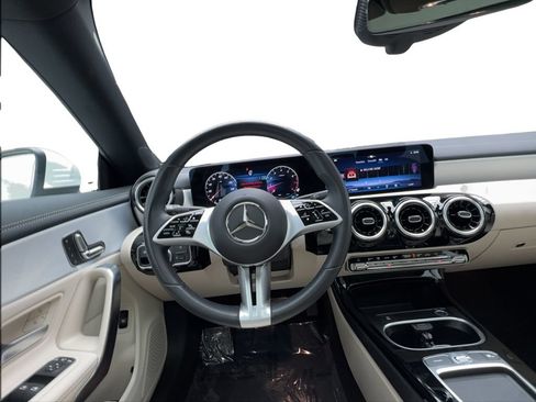 Used 2025 Mercedes-Benz CLA 250 image 34