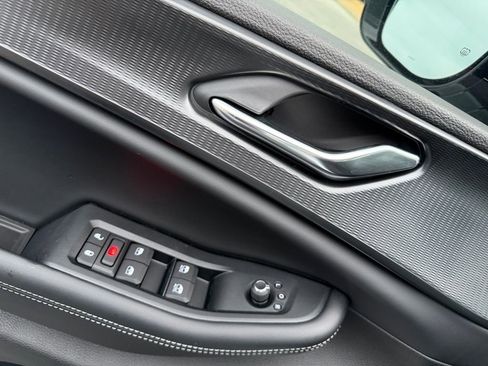 New 2025 Jeep Grand Cherokee Altitude image 11