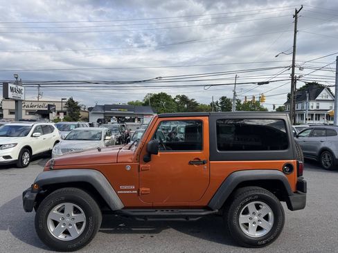 Used 2011 Jeep Wrangler Sport AWD/4WD image 5