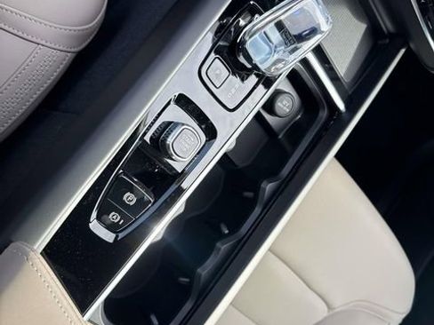 New 2026 Volvo XC60 B5 Plus image 28