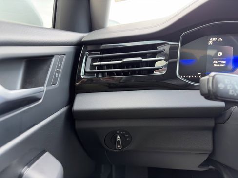 Used 2025 Volkswagen Jetta S image 15