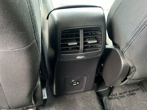 Certified 2022 Ford Escape SE w/ SE Sport Appearance Package FWD image 10