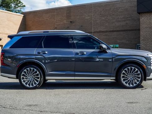 Certified 2026 Hyundai Palisade Calligraphy FWD image 7