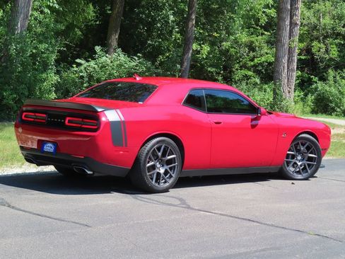 Used 2016 Dodge Challenger R/T Scat Pack w/ Leather Interior Group RWD image 3