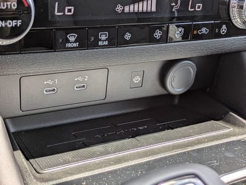 New 2026 Mitsubishi Outlander LE FWD image 23