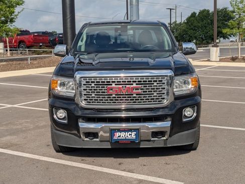 Used 2020 GMC Canyon Denali image 2