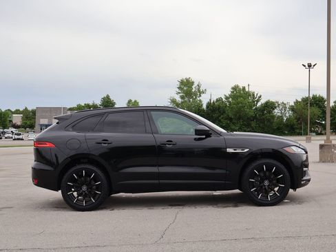 Used 2019 Jaguar F-PACE R-Sport AWD/4WD image 4