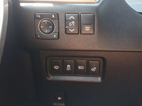 Used 2021 Lexus GX 460 Premium w/ Premium Package AWD/4WD image 23