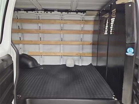 Used 2024 GMC Savana 2500 w/ Driver Convenience Package image 10