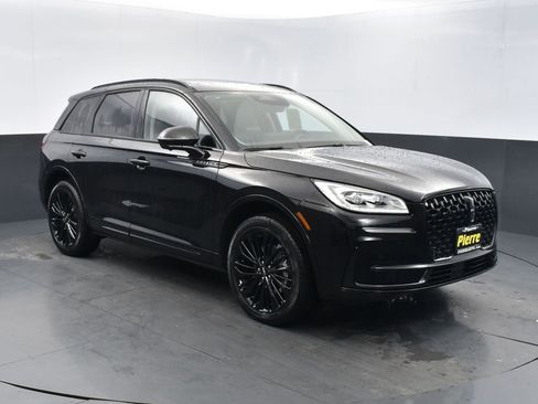 New 2026 Lincoln Corsair Grand Touring image 3