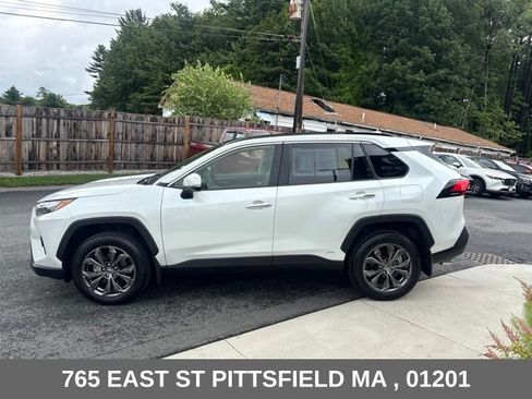 Used 2025 Toyota RAV4 Limited w/ Advanced Technology Package AWD/4WD image 4
