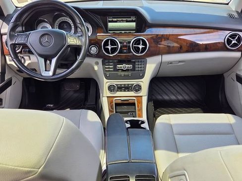 Used 2015 Mercedes-Benz GLK 350 4MATIC image 8
