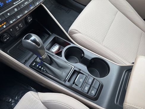 Used 2019 Hyundai Tucson Sport image 24
