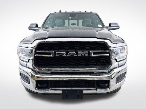 Used 2022 RAM 3500 Tradesman image 2
