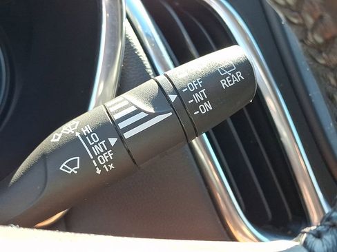 Used 2019 Chevrolet Equinox LT image 24