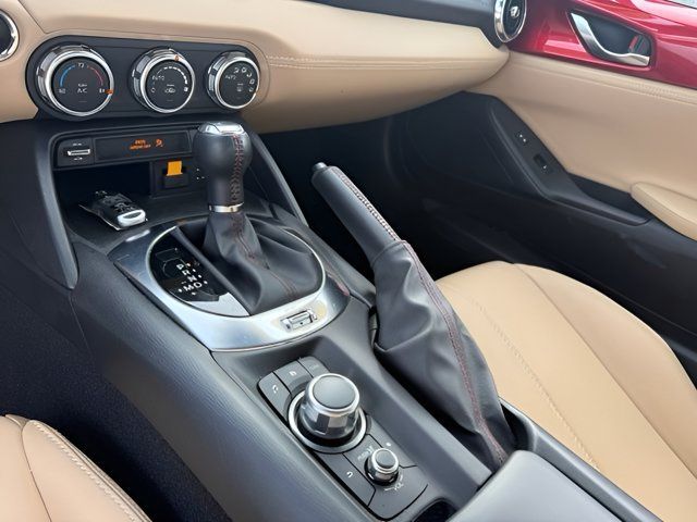 Used 2017 MAZDA MX-5 Miata RF Grand Touring RWD image 12