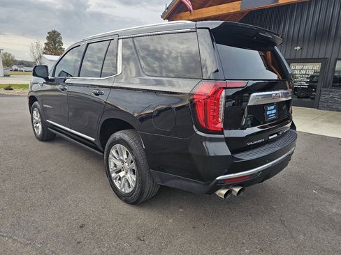 Used 2021 GMC Yukon Denali w/ Denali Premium Package image 6