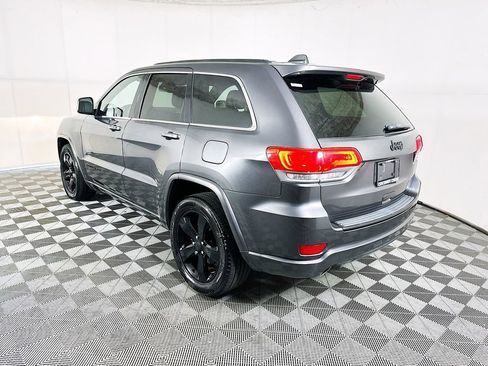 Used 2015 Jeep Grand Cherokee Altitude RWD image 4