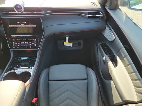 New 2026 Maserati Grecale Modena image 17