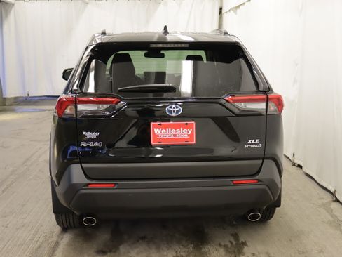 Certified 2023 Toyota RAV4 XLE w/ Convenience Package image 27