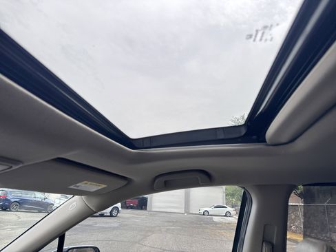 Used 2019 Honda Pilot Touring image 39