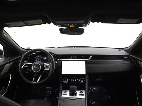 Used 2025 Jaguar F-PACE R-Dynamic S image 13