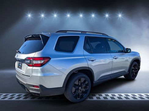 New 2026 Honda Pilot Black Edition image 3