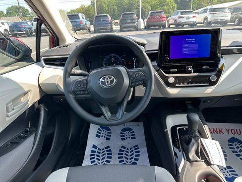 Used 2026 Toyota Corolla LE w/ LE Premium Package FWD image 18