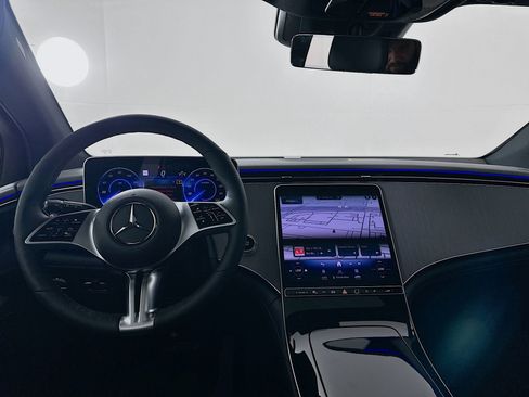 New 2026 Mercedes-Benz EQE 320 4MATIC SUV image 25
