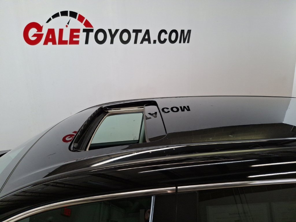 Used 2023 Honda CR-V EX-L image 8