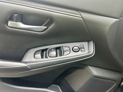 Used 2024 Nissan Sentra SV image 16