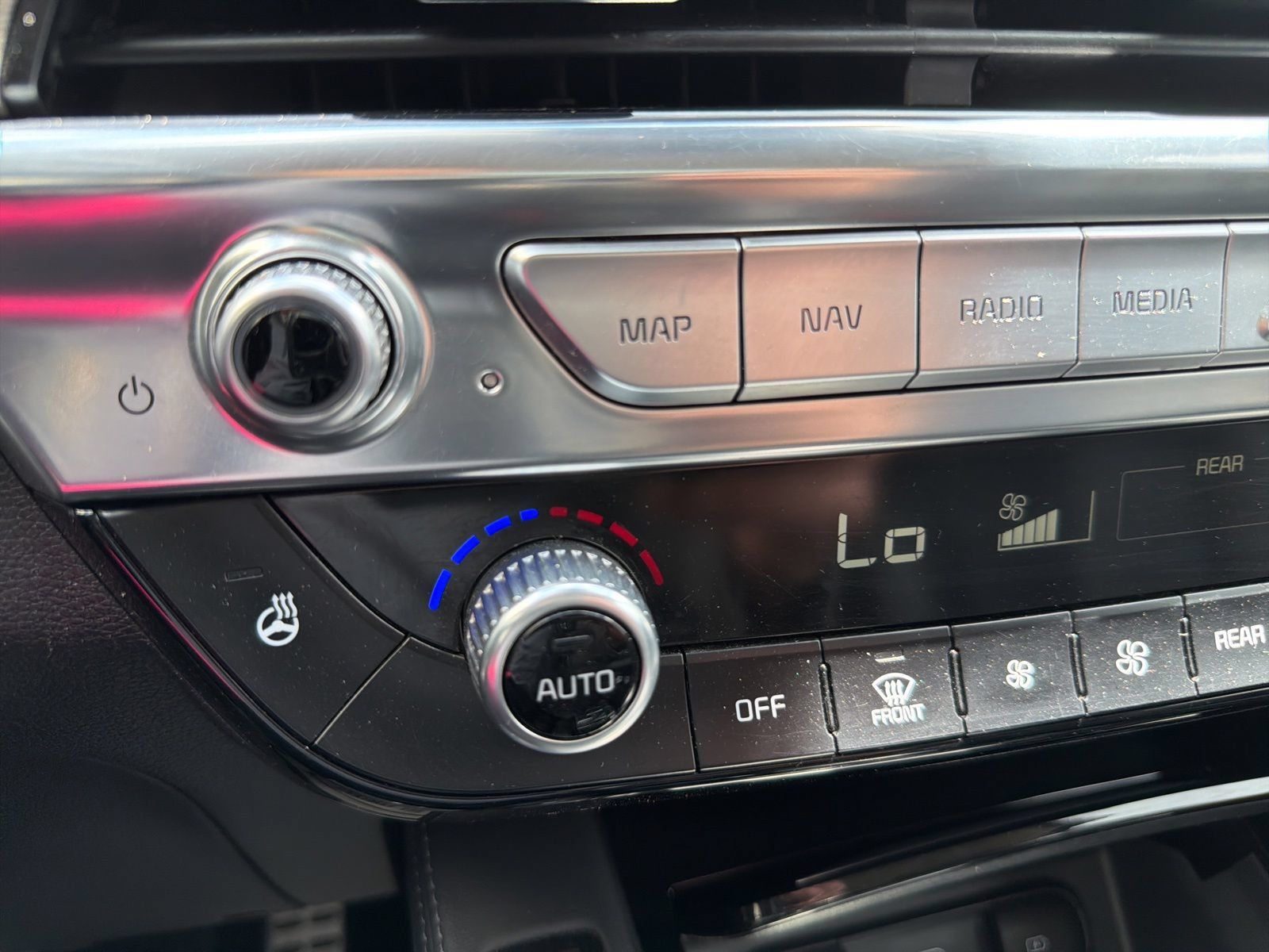 Used 2022 Kia Telluride SX w/ Nightfall Edition Package AWD/4WD image 24