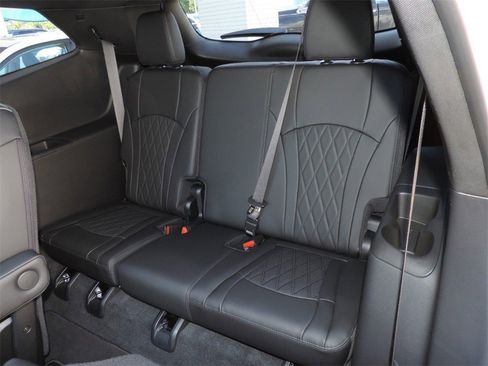 Certified 2023 Buick Enclave Avenir w/ Avenir Technology Package image 17