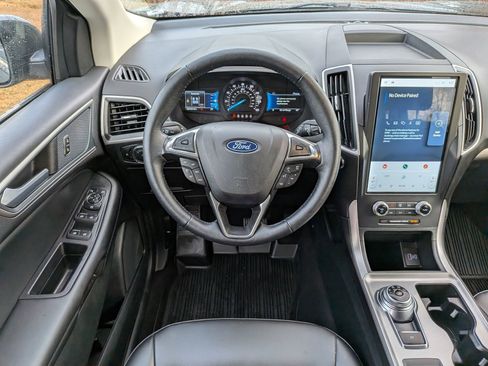 Certified 2024 Ford Edge SEL w/ Convenience Package image 19