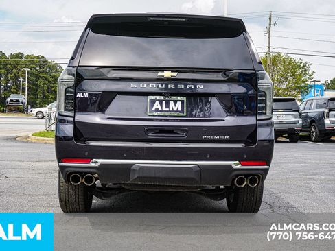 Used 2025 Chevrolet Suburban Premier AWD/4WD image 12