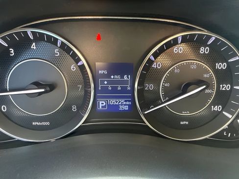 Used 2018 Nissan Armada Platinum w/ Interior Lighting Package RWD image 31