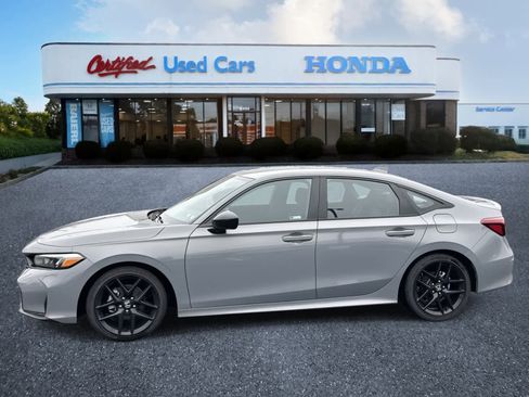 Used 2025 Honda Civic Sport image 2