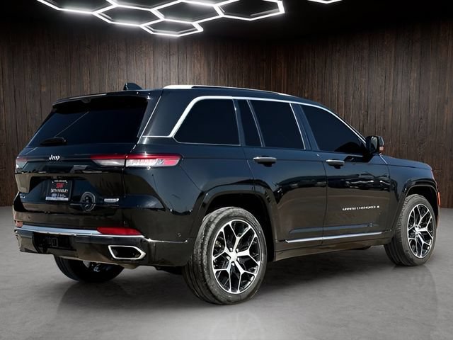 Used 2022 Jeep Grand Cherokee Summit AWD/4WD image 2